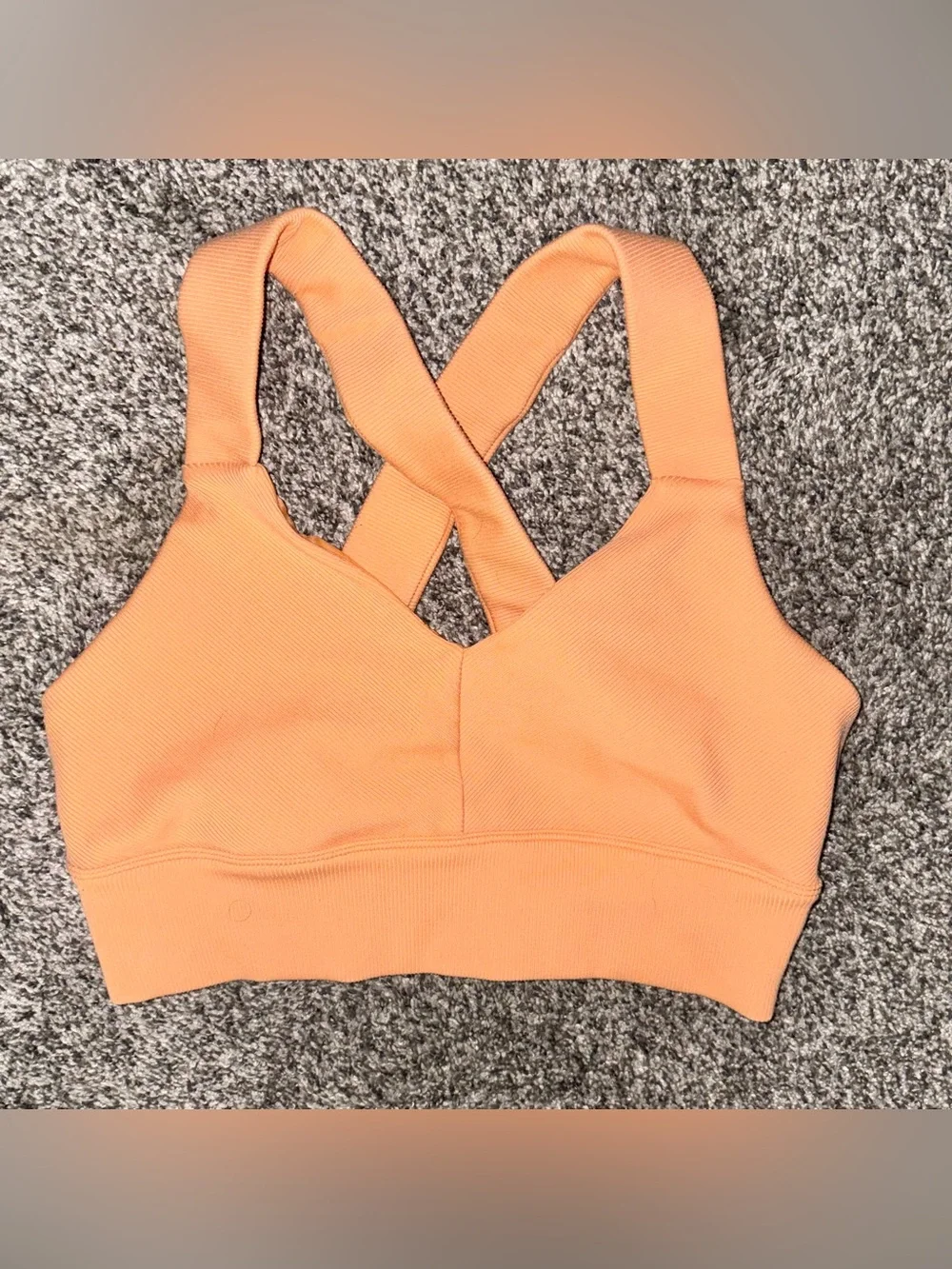 Alo Yoga Emulate ribbed cross-strap orange coral sports bra medium